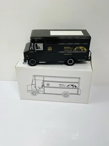 UPS diecast truck P70D 1996 Grumman Olson 1/32 Scale promotional item - Picture 1 of 11
