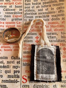 1° RELIQUIA CLASE Santa Chiara de Asís: con escapulario Orden Carmelita Simón Stock - Imagen 1 de 8