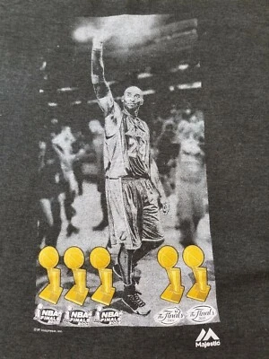 Camiseta masculina manga curta Kobe Bryant Majestic Basketball #24 NBA cinza 3XLT - Imagem 1 de 4