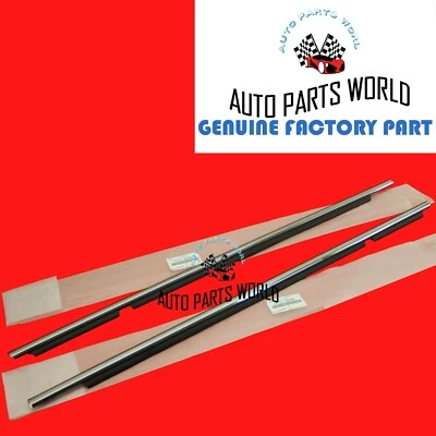 NUEVO GENUINO OEM LEXUS 03-09 GX470 JUEGO DE 2 MOLDURAS DE CINTURÓN DE PUERTA TRASERA DERECHA E IZQUIERDA Foto 1 de 4