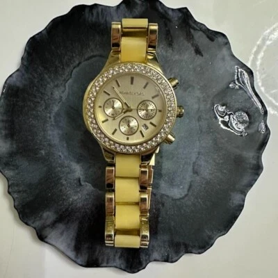 New Michael Kors Women's Watch Ivory color - Image 1 of 4