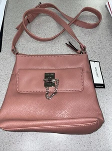 Nine West Time to Lock Crossbody Leather Bag Salmon Pebbled NWT - Picture 1 of 5