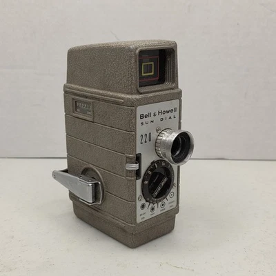 Cámara de película Bell & Howell Sun Dial 220 8 mm - Vintage años 50 - Completa Foto 1 de 4