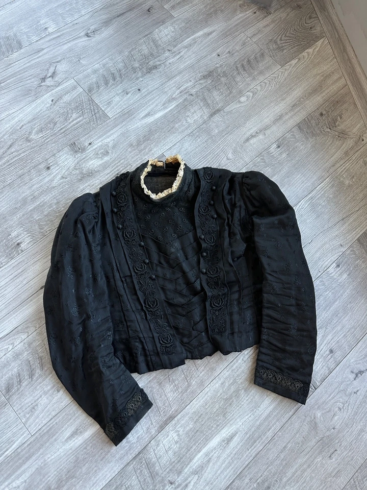 Antigua chaqueta blusa vintage victoriana negra de los años 1890-1920 para mujer talla: S-M Foto 1 de 4