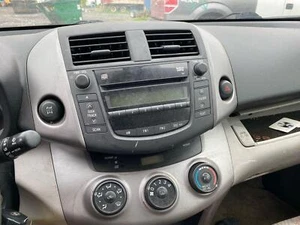 06 07 08 TOYOTA RAV-4 Audio & Visual Equip.(radio) - Picture 1 of 1