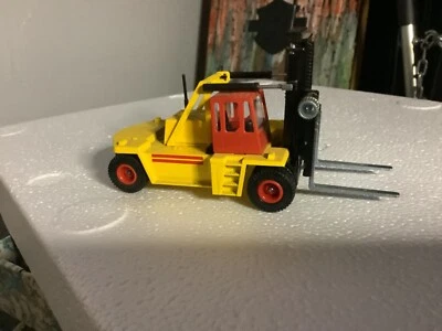 Carretilla elevadora fundida a presión Siku 3122 1:55 Foto 1 de 4