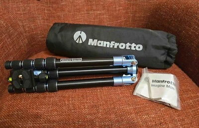 Manfrotto Element MKELES5BL-BH Small Aluminum Traveler Tripod (Blue)  - Image 1 of 3