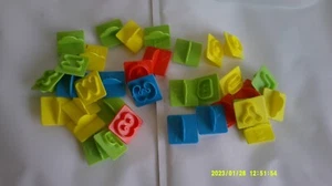 Play-Doh Hasbro Vintage - Set Alfabeto e Numeri - Usato per Stampa Impasto - Foto 1 di 4