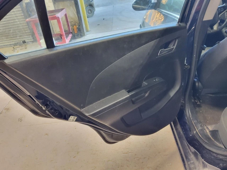 SONIC     2015 Door Trim Panel Rear 527810 Foto 1 de 1
