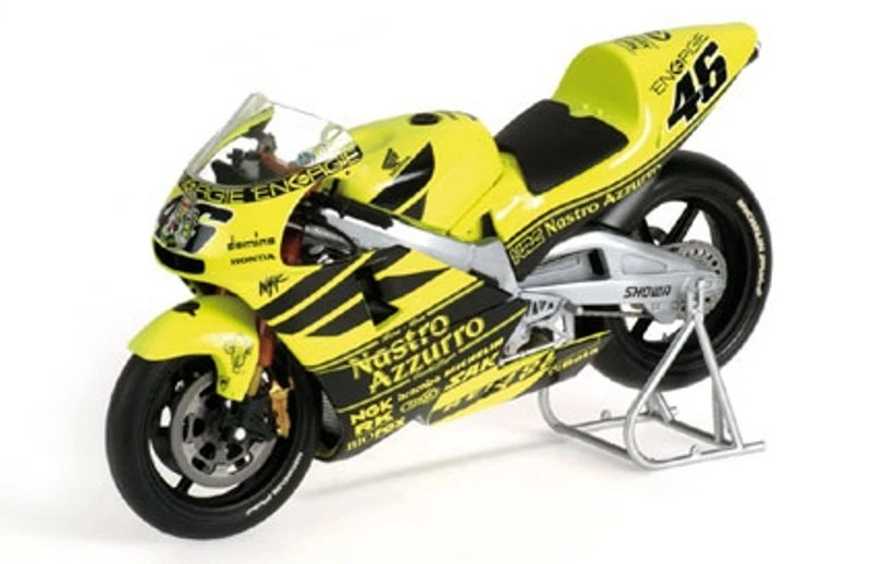 Rossi model Minichamps 016946 Honda RC211V Pre Season Test bike MotoGP 2001 1:12 - Image 1 of 1