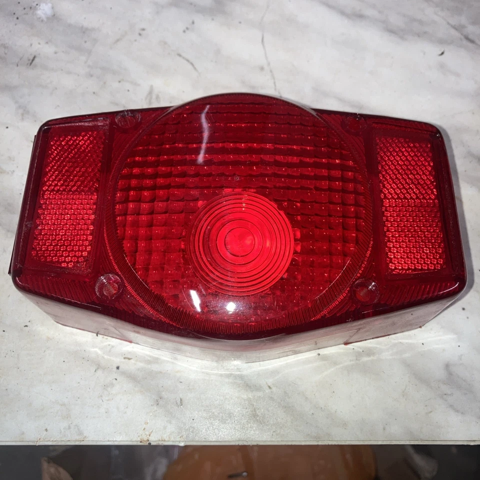 LÁMPARA TRASERA LENTE HONDA CB350 CB500T K CB550K Foto 1 de 1