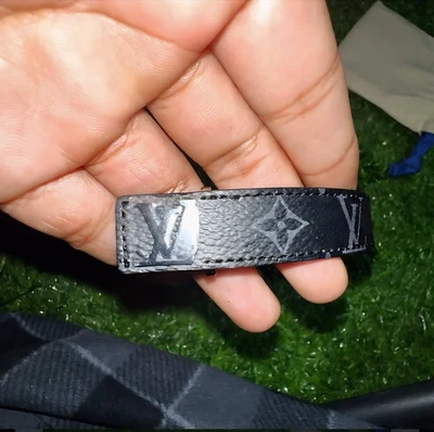 LV Louis Vuitton тонкий браслет черный, серебро и серый, размер 21 - Изображение 1 из 4