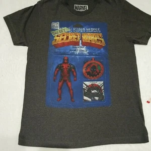 T-shirt action figure Marvel Comics Deadpool Secret Wars nuova - Foto 1 di 4