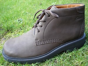 clarks active air boots