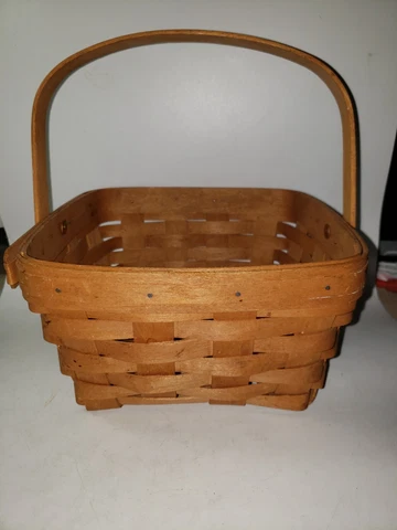 Longaberger 1992 Picnic Basket with Handle Cover