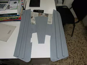 TAPPETINO COPRIPEDANA GRIGIO PIAGGIO VESPA SPRINT 100% GOMMA - Imagen 1 de 1