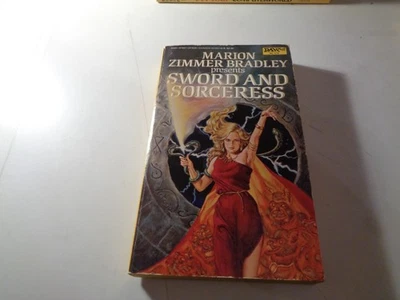 Marion Zimmer Bradley  Sword and Sorceress 1  1984   US Import   DAW 578 - Image 1 of 4