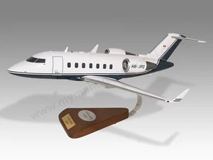 Avión de madera de escritorio Bombardier Challenger 604 nuevo modelo pequeña escala 1/72 - Imagen 1 de 12