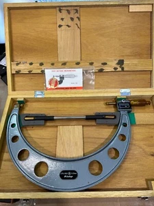 MITUTOYO NO. 193-132 DIGIT OUTSIDE MICROMETER 275-300MM 0.01MM CARBIDE TIPPED - Picture 1 of 5