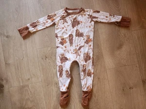 Little Sleepies Bärchen Sleepy Halbmond Reißverschluss 3-6 Monate Baby Bambus Schlafanzug braun  - Bild 1 von 4