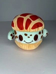 Disney Squirt Munchlings Gourmet Goods Finding Nemo Concha Bread 4” Mini Plush - Picture 1 of 7