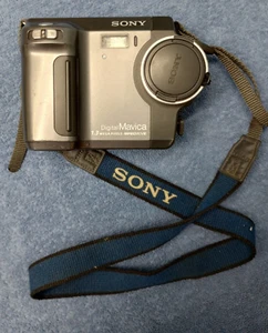 Sony Digital Mavica 1.3 Mega Pixels MPEG Movie Still Camera MVC-FD85 no battery - Picture 1 of 7