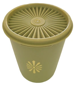E-8 Vintage Olive Green 811-4  1-Quart Tupperware Canister - Picture 1 of 6