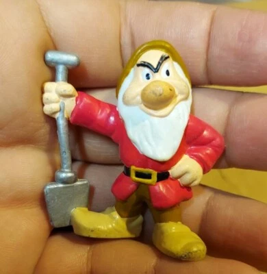 Figura De Colección Blancanieves y los Siete Enanitos Gruñón PVC Aplausos Disney CakeTopper Foto 1 de 3