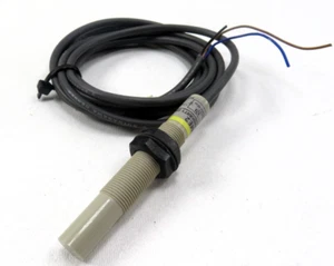 Omron E2K-X4ME2 Sensor - Picture 1 of 4