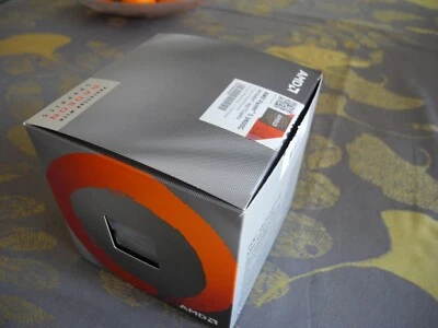 AMD Ryzen 5 3400G 3,70 GHz Quad-Coeur Processeur avec Processeur Graphique... - Photo 1/4