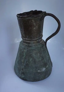 ANTIKER NACHLASS ERHALTENER METALLTOPF/KRUG MIT GRIFF - Bild 1 von 4