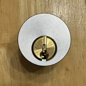 ASSA ABLOY 4822440V0134S Cilindro Filo 5 Livelli Ore, Frontale Satinato Cromo Senza Logo - Foto 1 di 6