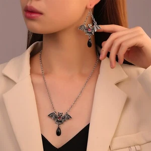 Gothic Exaggerated Black Bat Necklace Earring Set Retro Alloy Halloween Gift - Picture 1 of 8