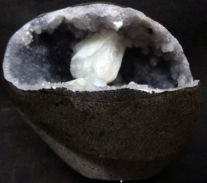 Stilbit bleitet auf MM Quarz in offener Geodenformation Mineralien Probe - Bild 1 von 4
