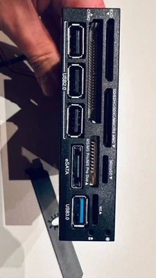 ICY BOX IB-864-B Multileser USB 3.0 / 2.0 eSATA CF/MD/EXD/ SD/MICRO - Bild 1 von 2