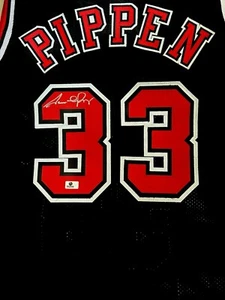 Scottie Pippen Chicago Bulls Autographed Basketball Jersey COA - Picture 1 of 8