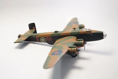 Corgi Raro AA37209 1:72 Handley Page Halifax B.III LV937/MH-E "Bebé caro" Foto 1 de 4