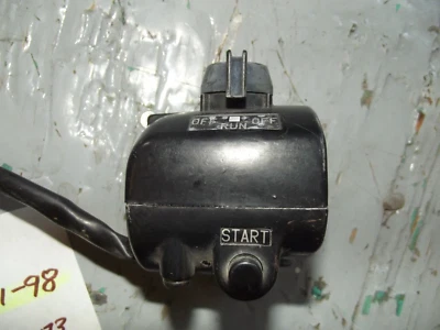 Interruptor de guidão YAMAHA 1979 XS400 / 1978 - 1983 XS650 650S DESTRO 2L0-83975-01-98 - Imagem 1 de 4