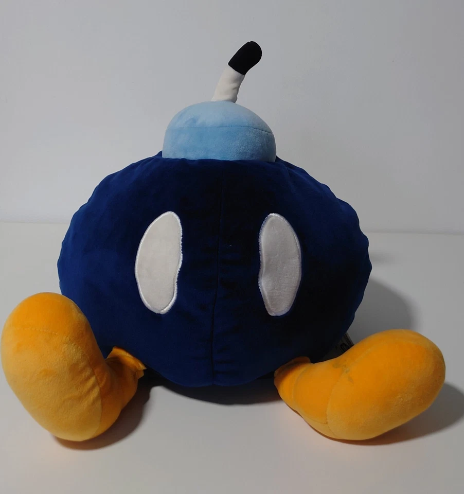 Peluche Super Mario Club Mocchi-Mocchi Bob-omb de Tomy - Grande, Suave, Coleccionable Foto 1 de 4