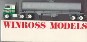 Saunders Carriers Tanker '86 Winross Truck - Picture 1 of 1