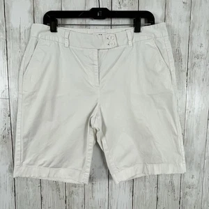 Vineyard Vines Bermuda Shorts White Women Size 12 Classic Preppy Golf 10" inseam - Picture 1 of 13
