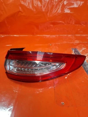 ✅LUZ TRASERA DERECHA EXTERIOR FORD MONDEO MK5 2016 DS73-13404-FH Garantía A292 Foto 1 de 4