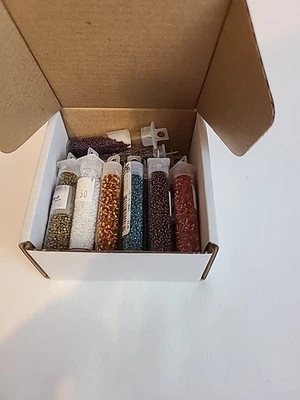 Vintage Lot Of 20 Loose Beads, Various Different Colors And Sizes - Image 1 of 4