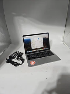 Apple MacBook Air 13,3" i5 8GB 128GB Silber A1932 2018 GEBRAUCHT Bundle *lesen* - Bild 1 von 10