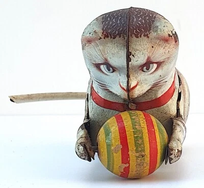 CHAT À LA BALLE JOUSTRA FRANCE  ANCIEN JOUET MÉCANIQUE FONCTIONNE VOIR VIDÉO - Photo 1/4