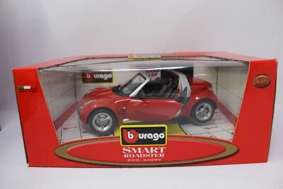 Burago 1:18 Smart Roadster Diamond Collection Red - Image 1 of 4