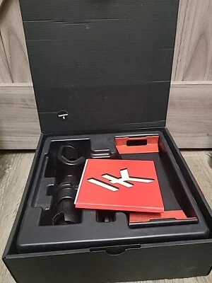 IK Multimedia iKlip3 for iPad or Tablet with Mic Stand Adapter  - Image 1 of 4