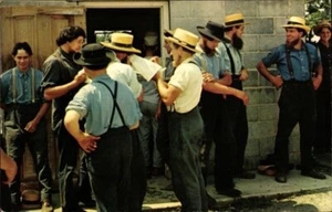 AMISH Pennsylvania Dutch Country, ‘Time out from Barn Raising by the Amish’ MINT - Bild 1 von 2