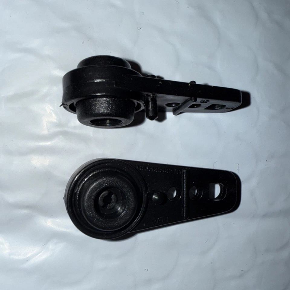 Kirsch Arc 球轴承托架 16 毫米黑色 8670 (100 个) — 第 1/3 张图片