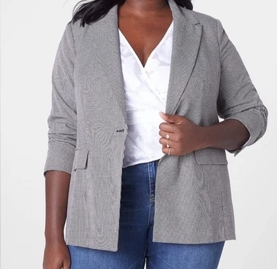 Blazer a Cuadros Lane Bryant Blanco y Negro Blazer a Cuadros Blanco y Negro Talla 24 Foto 1 de 4